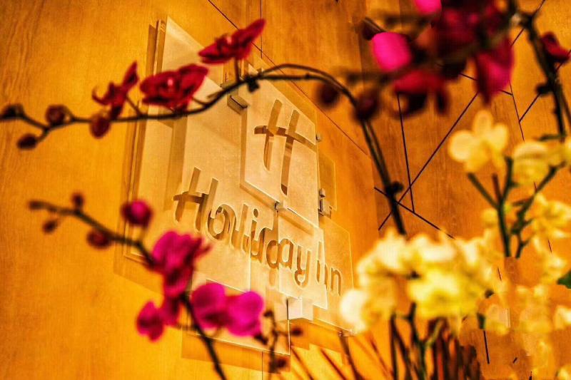 Holiday Inn & Suites Tianjin Downtown By Ihg,Tianjin Drum Tower,Joycity Shopping Mall,Tianjin Ancient Cultural Street,Haihe River,The Porcelain House,Convenient Access To Tianjin Binhai International Airport מראה חיצוני תמונה