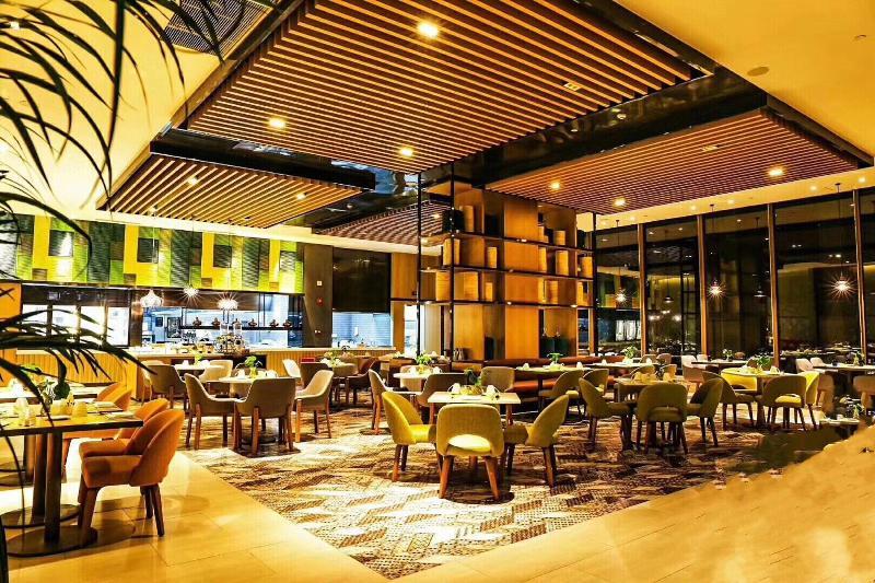 Holiday Inn & Suites Tianjin Downtown By Ihg,Tianjin Drum Tower,Joycity Shopping Mall,Tianjin Ancient Cultural Street,Haihe River,The Porcelain House,Convenient Access To Tianjin Binhai International Airport מראה חיצוני תמונה
